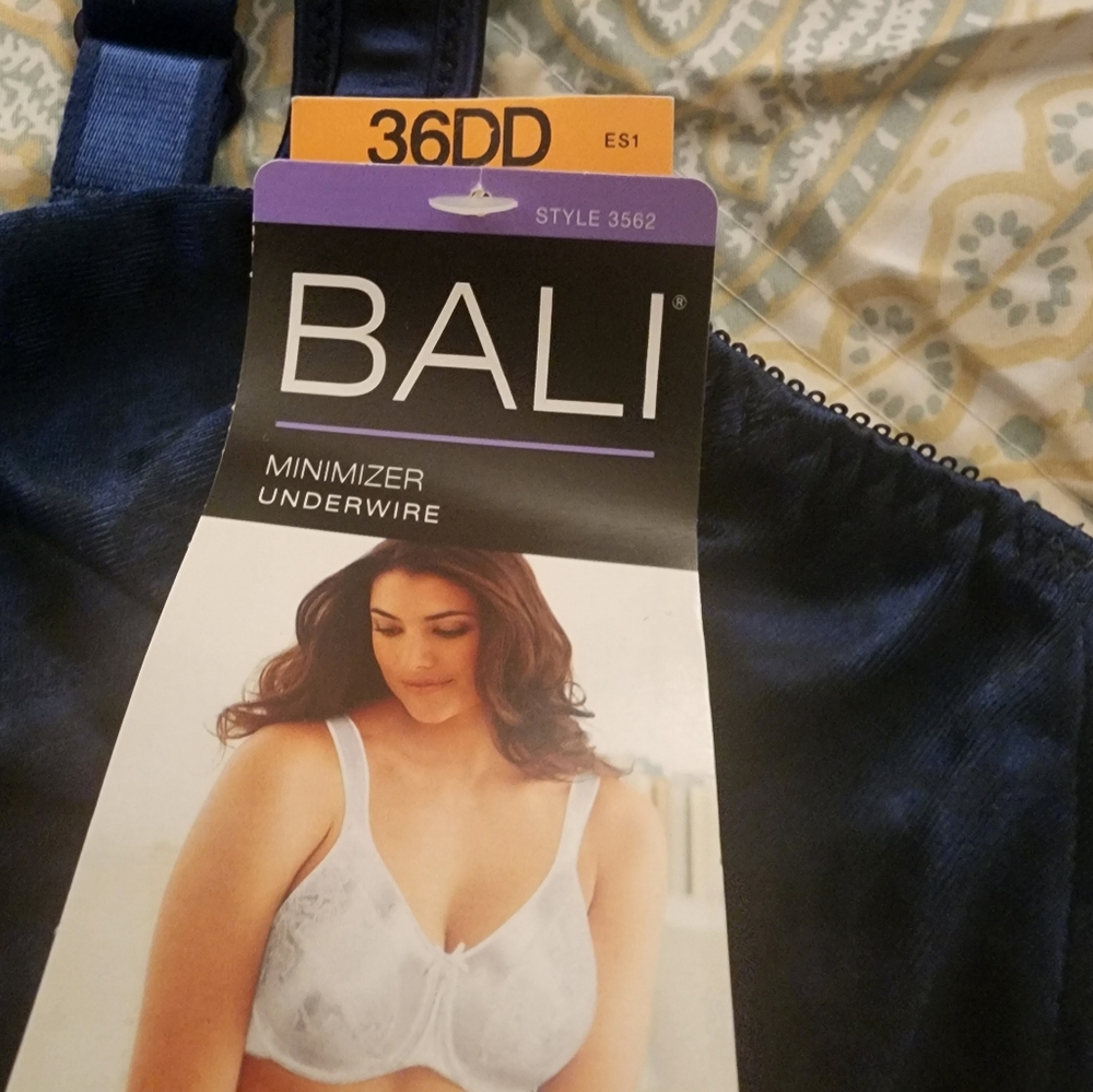 NWT BALI 36DD Set of 3 Minimizer Bra - Picture 8 of 8